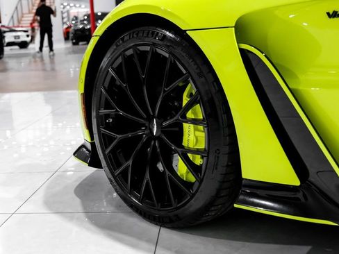 Used 2023 Aston Martin V12 Vantage RWD image 49