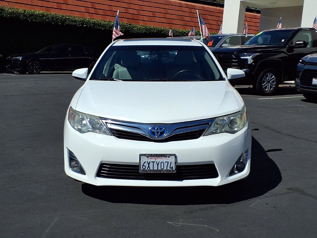 Used 2012 Toyota Camry XLE w/ Leather Pkg FWD image 2