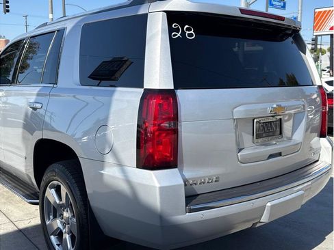 Used 2018 Chevrolet Tahoe Premier AWD/4WD image 11