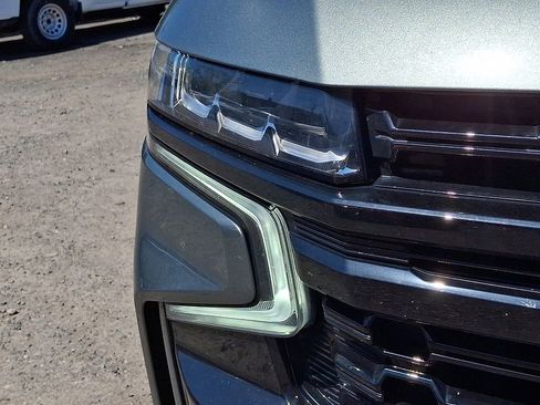 Used 2023 Chevrolet Suburban Z71 AWD/4WD image 36