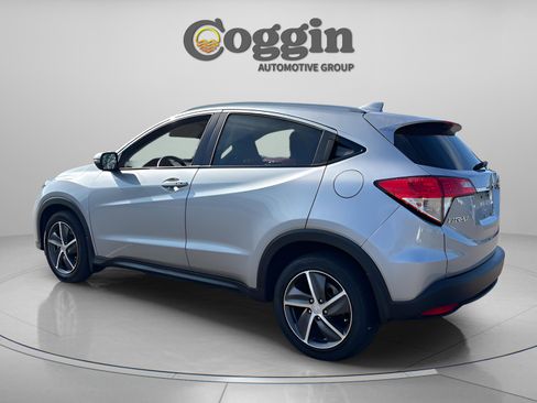 Used 2021 Honda HR-V EX image 3