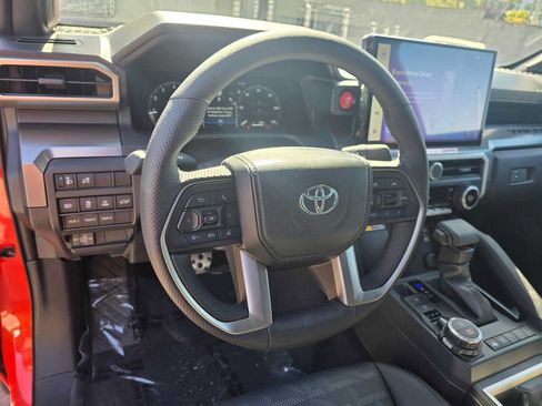 Used 2024 Toyota Tacoma TRD Sport w/ TRD Sport Premium Package AWD/4WD image 24