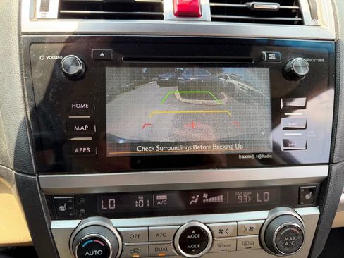 Used 2016 Subaru Outback 2.5i Limited AWD/4WD image 32