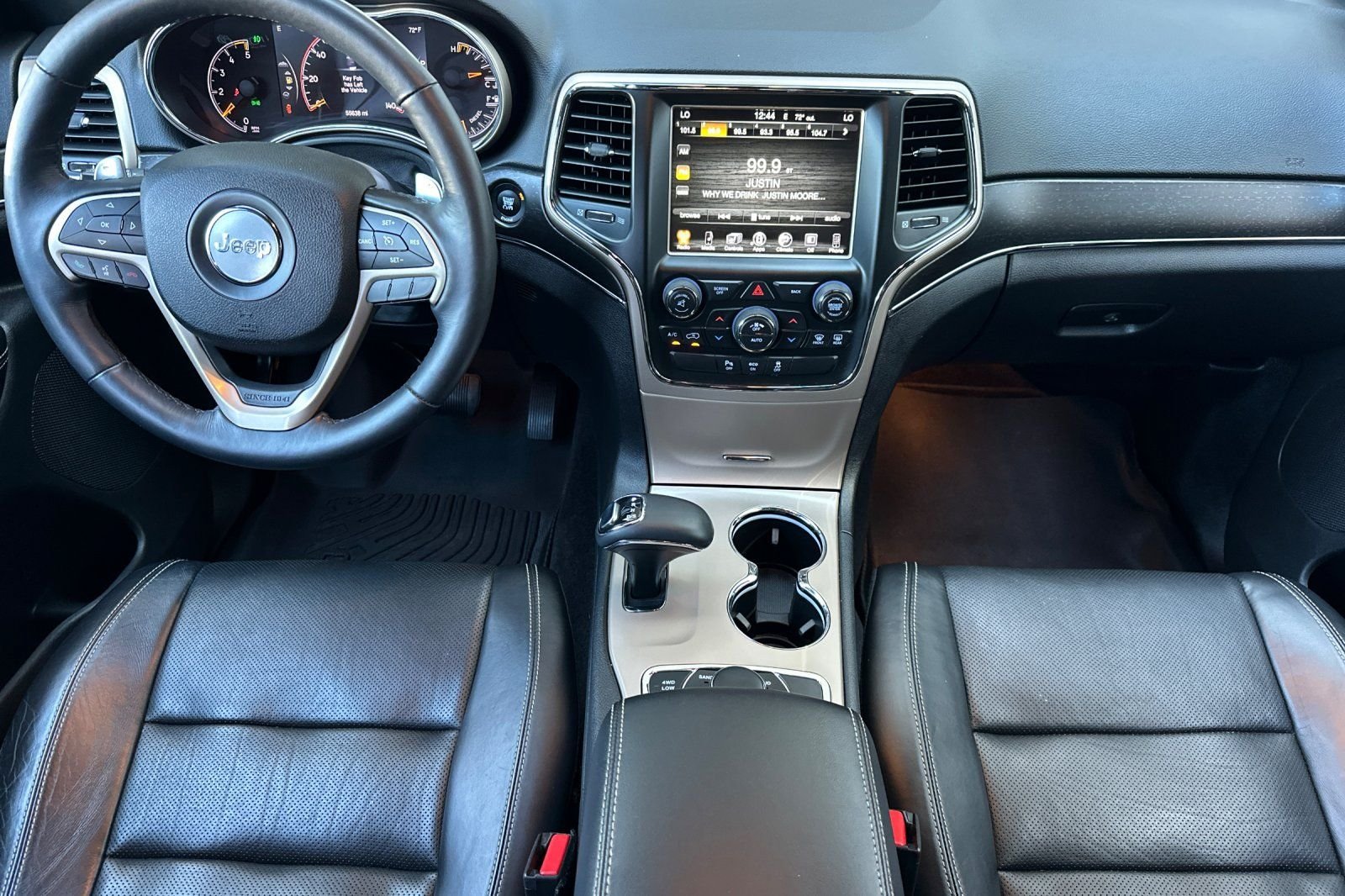 Used 2015 Jeep Grand Cherokee Limited w/ Luxury Group II AWD/4WD image 15