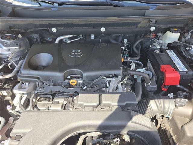 Used 2021 Toyota RAV4 XLE w/ Convenience Package FWD image 24