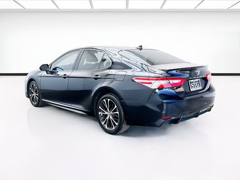 Used 2019 Toyota Camry SE w/ Carpet Mat Package FWD image 6