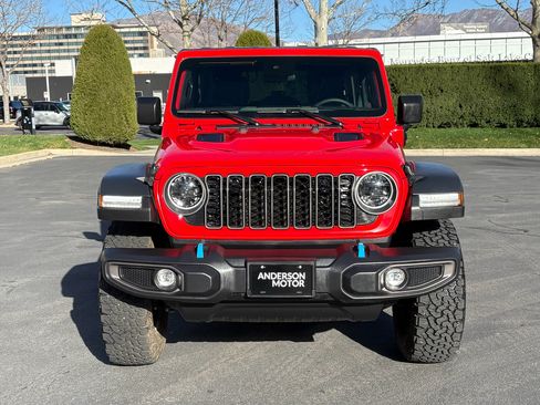 Used 2025 Jeep Wrangler Rubicon w/ Safety Group image 4