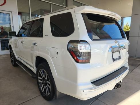 Certified 2022 Toyota 4Runner Limited AWD/4WD image 9