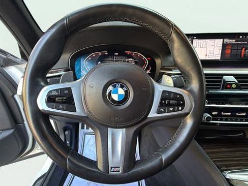 Used 2020 BMW 540i w/ M Sport Package image 16