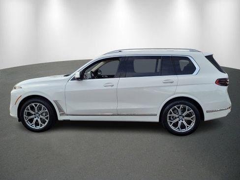 New 2026 BMW X7 xDrive40i w/ Premium Package image 4