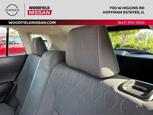 Used 2023 Toyota Corolla Cross LE AWD/4WD image 28
