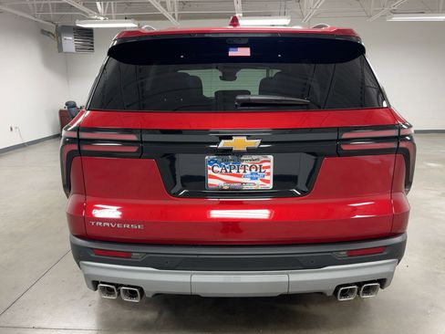 New 2026 Chevrolet Traverse LT w/ Sun and Wheel Package image 9