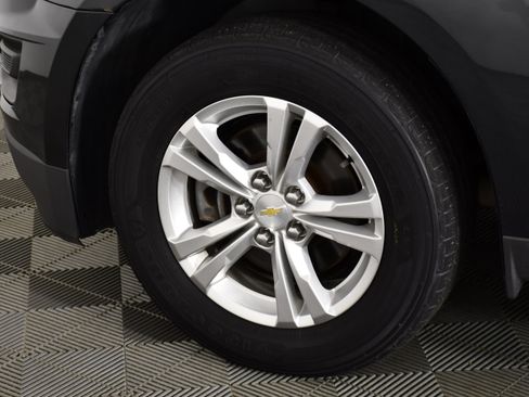 Used 2017 Chevrolet Equinox LS FWD image 49