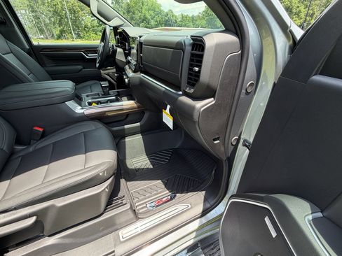 New 2026 Chevrolet Silverado 1500 RST w/ Convenience Package II AWD/4WD image 24