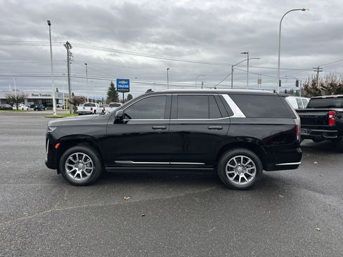 Used 2022 Cadillac Escalade Premium Luxury image 2