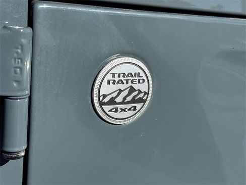 Used 2024 Jeep Wrangler Sahara image 7