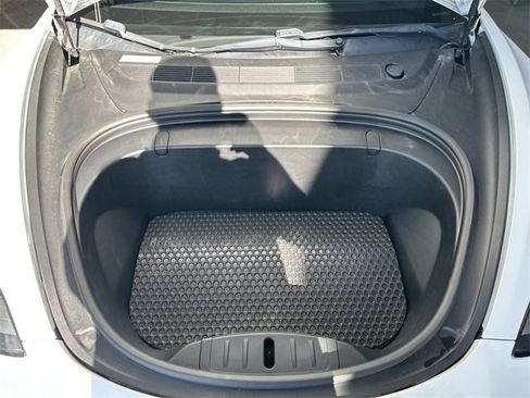 Used 2018 Tesla Model 3 Long Range image 30