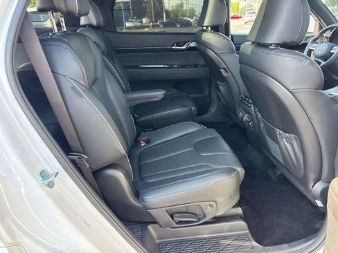 Used 2025 Hyundai Palisade Calligraphy AWD/4WD image 16