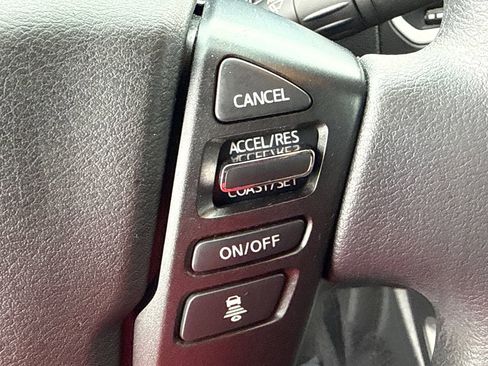Used 2024 Nissan Frontier SV w/ Technology Package RWD image 26