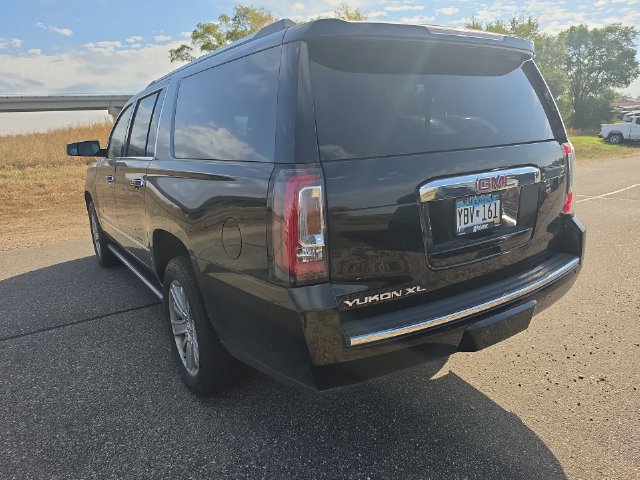 Used 2019 GMC Yukon XL Denali w/ Denali Ultimate Package AWD/4WD image 5