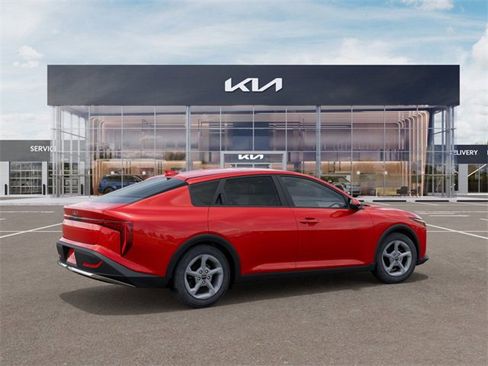 New 2025 Kia K4 LXS image 34