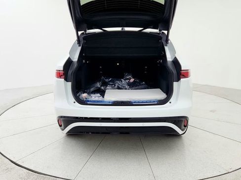 Certified 2025 Jaguar F-PACE R-Dynamic S image 19