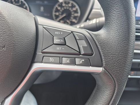 Used 2023 Nissan Altima 2.5 SV FWD image 16