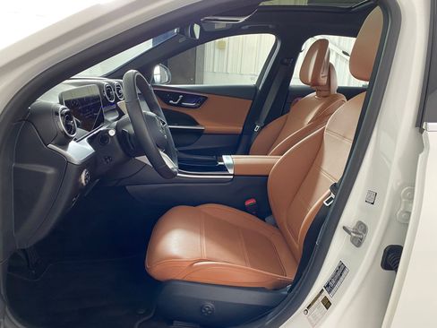 Certified 2025 Mercedes-Benz C 300 4MATIC Sedan image 4