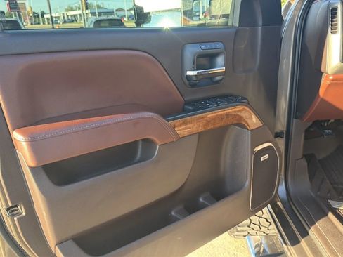 Used 2015 Chevrolet Silverado 2500 High Country w/ Duramax Plus Package AWD/4WD image 95