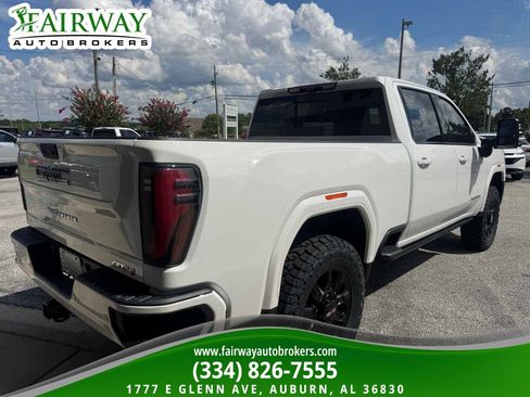 Used 2024 GMC Sierra 2500 AT4 w/ AT4 Premium Plus Package AWD/4WD image 6