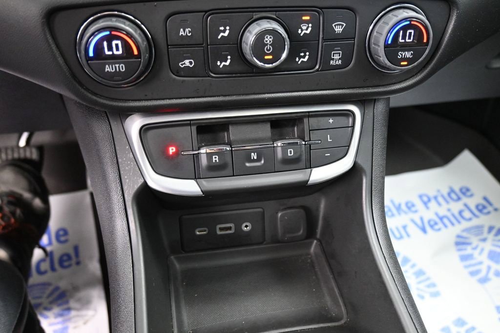 Used 2022 GMC Terrain SLE w/ Driver Convenience Package AWD/4WD image 32