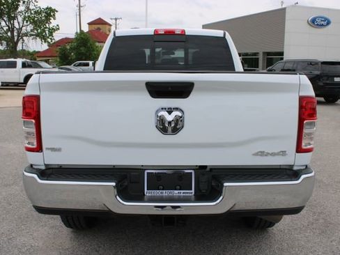 Used 2024 RAM 3500 Tradesman w/ Chrome Appearance Group AWD/4WD image 6