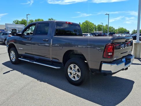 Used 2026 RAM 2500 Big Horn AWD/4WD image 4