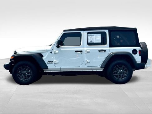 Used 2024 Jeep Wrangler Unlimited Sport AWD/4WD image 4