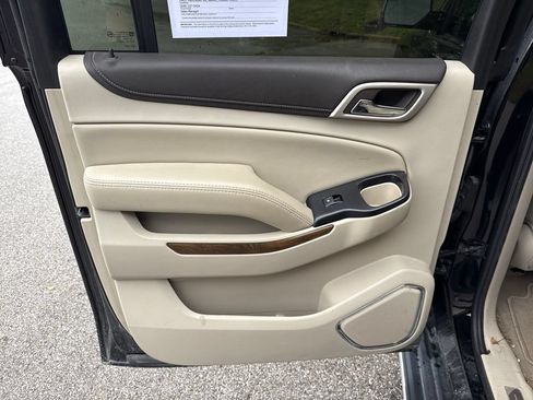 Used 2019 GMC Yukon XL Denali AWD/4WD image 24