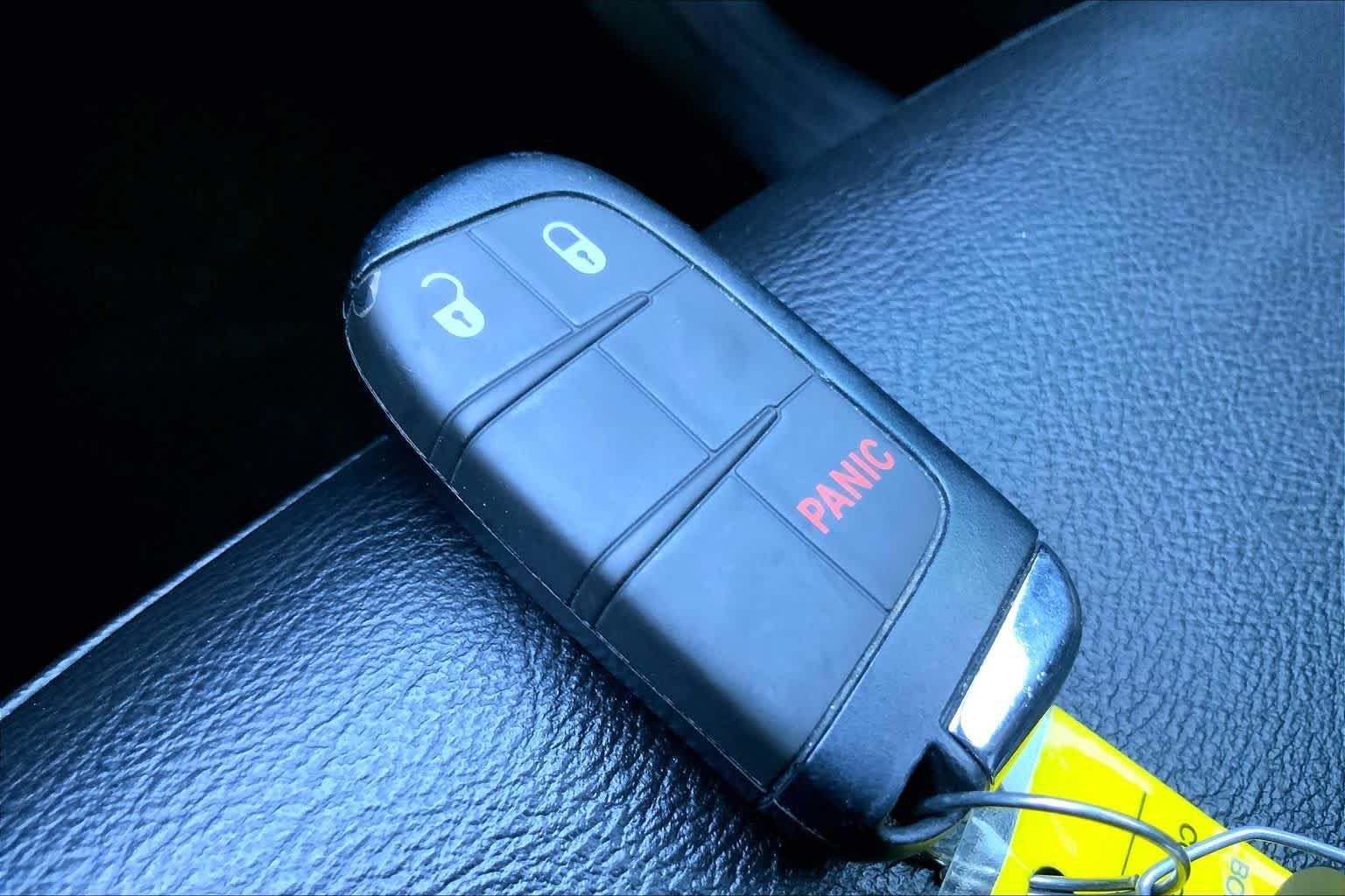 Used 2023 Jeep Compass Latitude AWD/4WD image 15