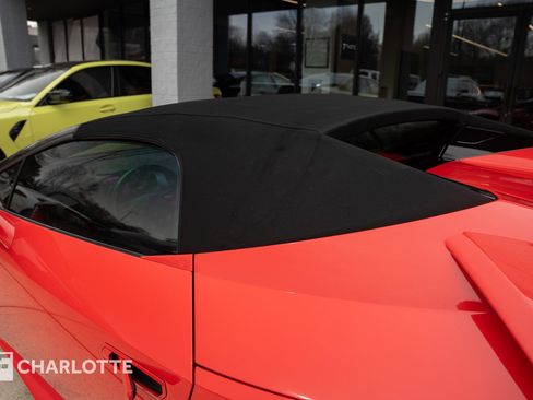 Used 2018 Lamborghini Huracan LP 580-2 image 8