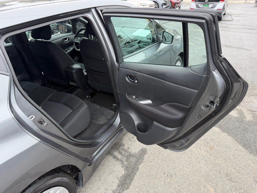 Used 2020 Nissan Leaf S w/ Protection Package FWD image 31