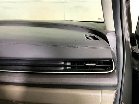 Used 2026 Kia Carnival SX FWD image 16