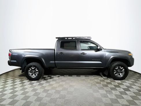Certified 2023 Toyota Tacoma TRD Off-Road AWD/4WD image 8