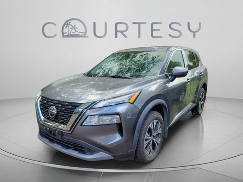 Used 2021 Nissan Rogue SV AWD/4WD image 2