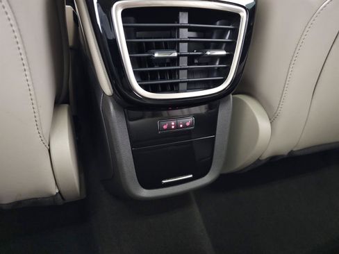 Used 2021 Lincoln Nautilus Reserve AWD/4WD image 31