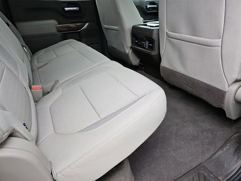 Used 2019 Chevrolet Silverado 1500 RST image 11