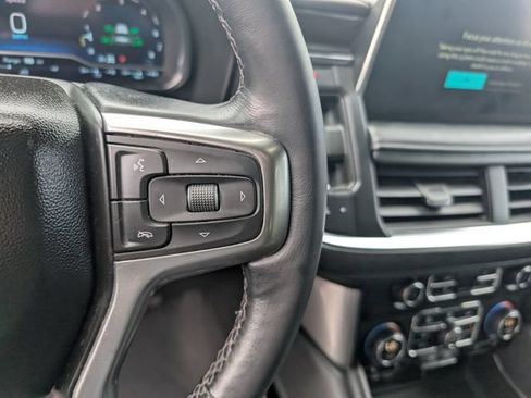 Used 2022 Chevrolet Tahoe Z71 w/ Luxury Package AWD/4WD image 18