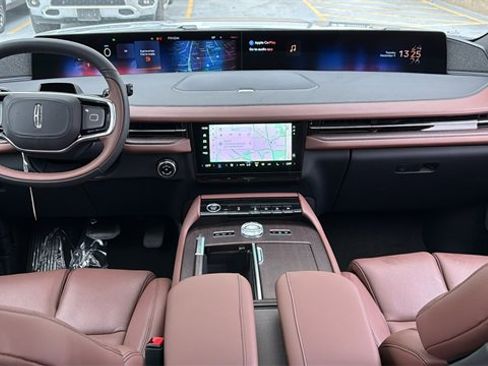New 2025 Lincoln Navigator L Reserve image 18