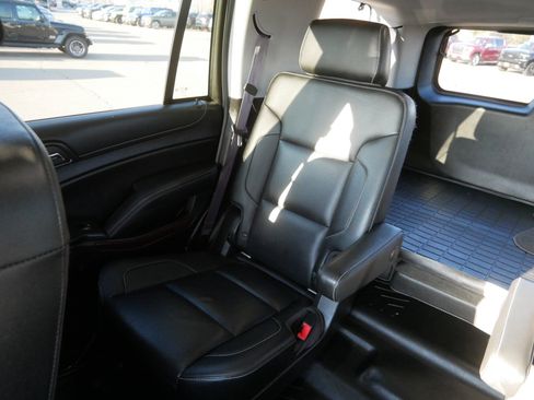 Used 2017 GMC Yukon SLT w/ HD Trailering Package image 12