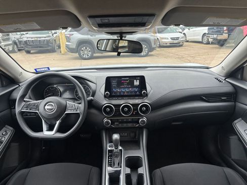 Used 2025 Nissan Sentra SV FWD image 31