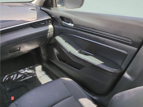 Certified 2025 Nissan Altima 2.5 SV image 13