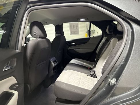 Used 2019 Chevrolet Equinox LT FWD image 22