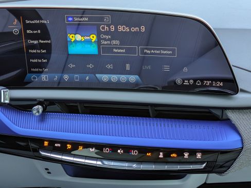 New 2025 Cadillac Optiq Sport 2 w/ LPO, ONYX Package image 19